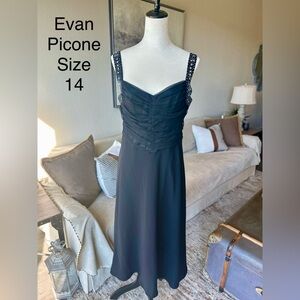 Evan Picone Black cocktaill dress